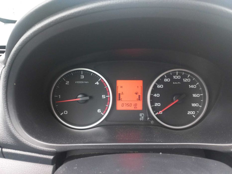 MITSUBISHI L200 4x2 ANO 2015