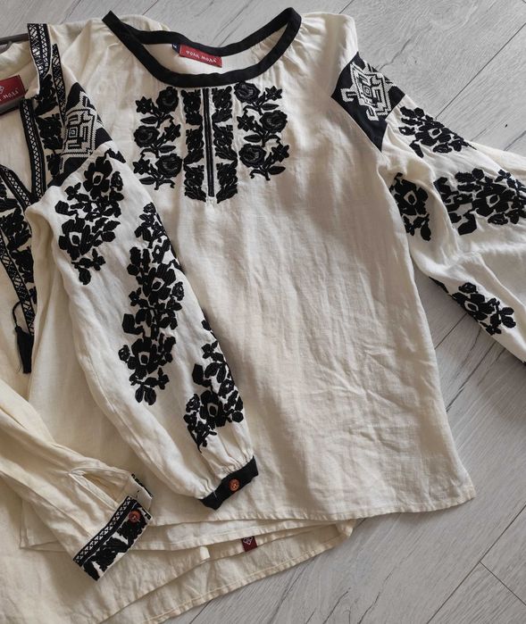 Набір парних вишиванок