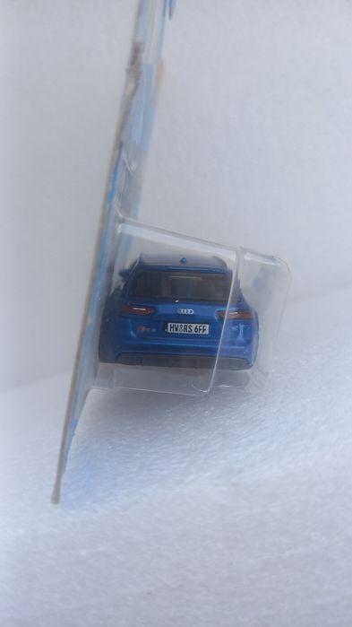 17 audi rs 6 avant  hot wheels