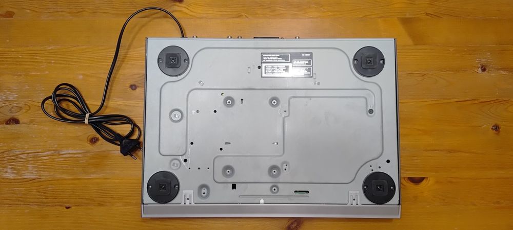 Odtwarzacz DVD Yamaha S-557