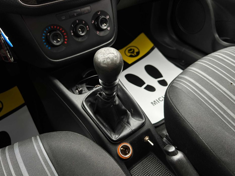 Fiat Punto 2011 року