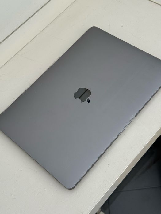 Macbook Pro M1 2020447403236094781444