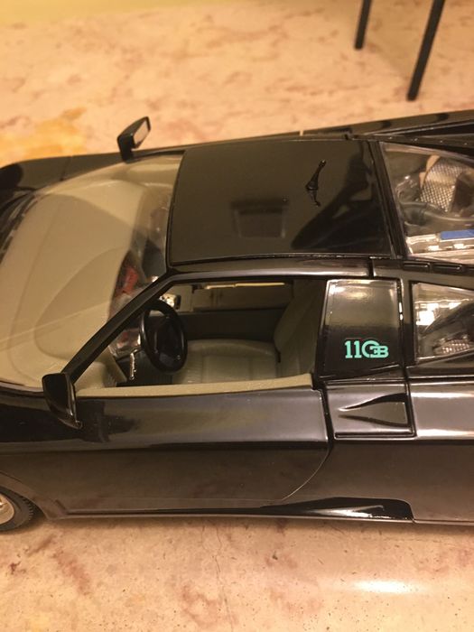Bugatti EB 110 - Burago
