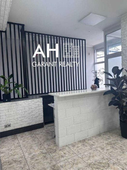 Без % Фасад!! Окремий вхід.  Перший поверх.  Бажана 12 . Осокорки