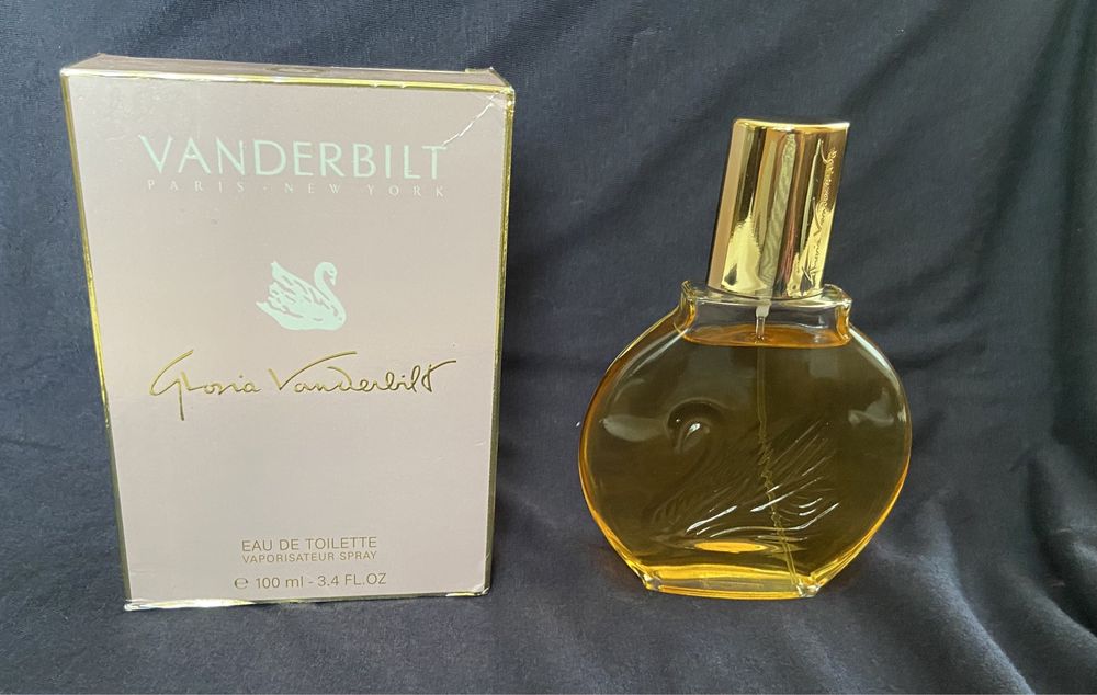 Вінтажна жіноча туалетна вода