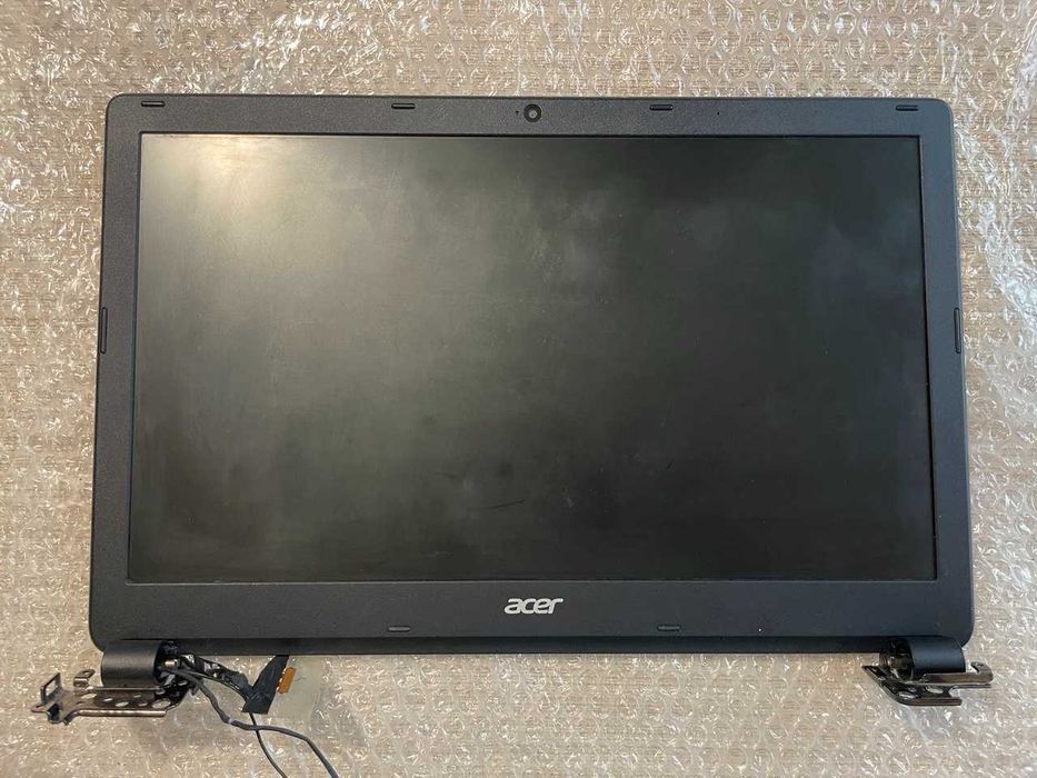 Запчастини до ноутбука Acer Aspire E1-522 / розборка / матриця 15,6" HD / AMD E1-2500 1.4GHz / Radeon HD 8240 / RAM 8Gb / SSD 128Gb / HHD 320Gb