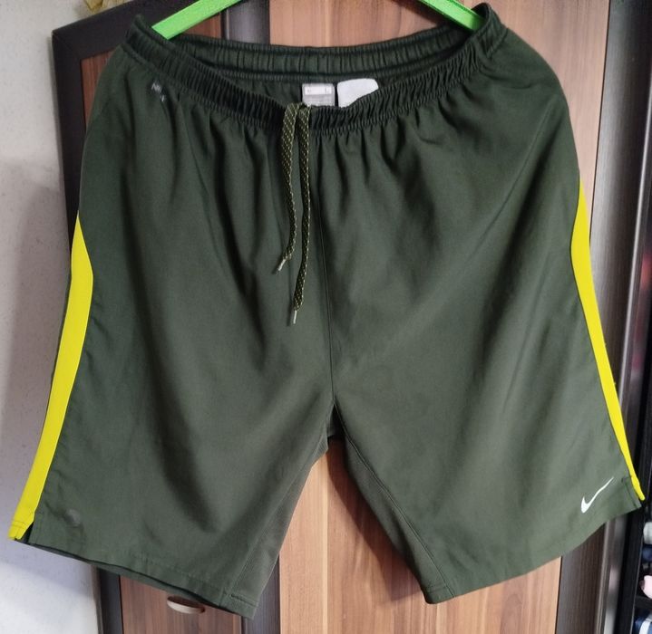 Spodenki krótkie męskie Nike rozmiar L stan bardzo dobry