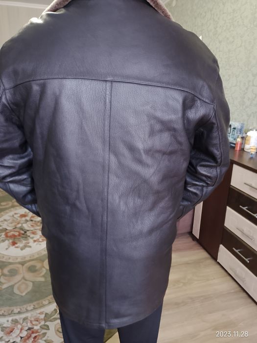 Шкіряна куртка на цигейке