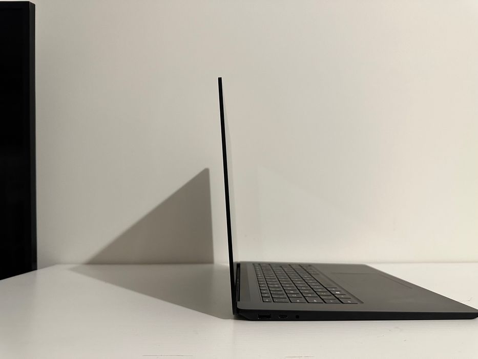 Microsoft Surface Laptop 5 15" | i7 | 32GB RAM | 1TB SSD |