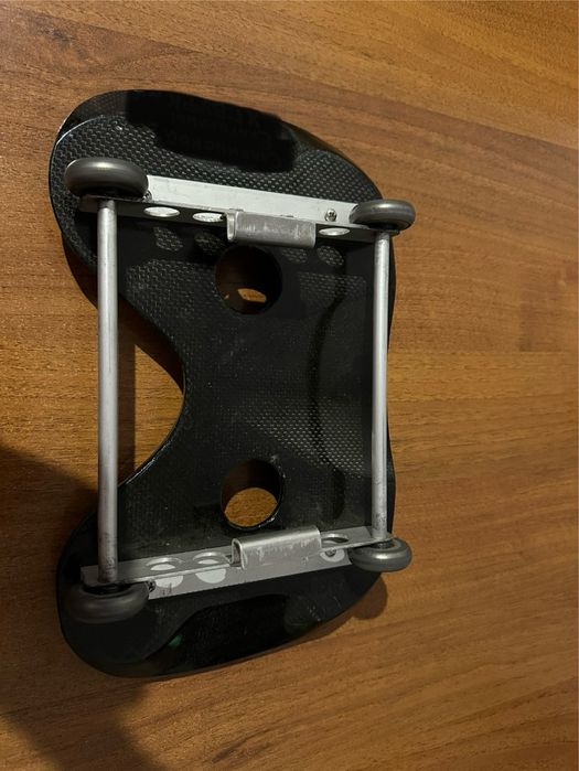 Карбонове сидіння (баночка) у човен для академічного веслування