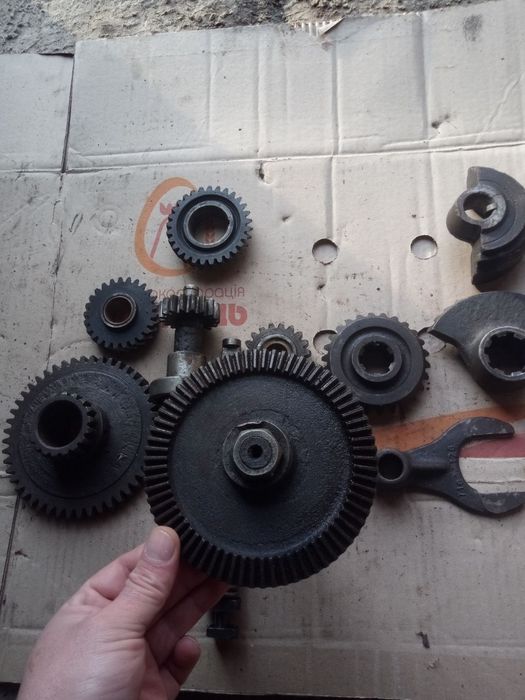 Продам шестерни т16