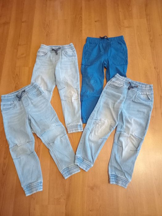 Лот джинсы джогеры на мальчика 4-6 лет