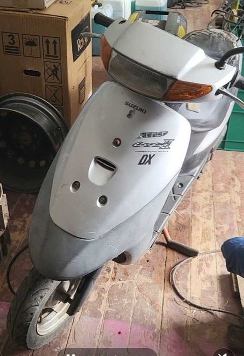 Продам скутер Suzuki