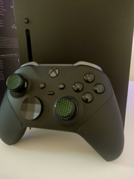 Vendo/troco  Xbox series X com comando Elite 2