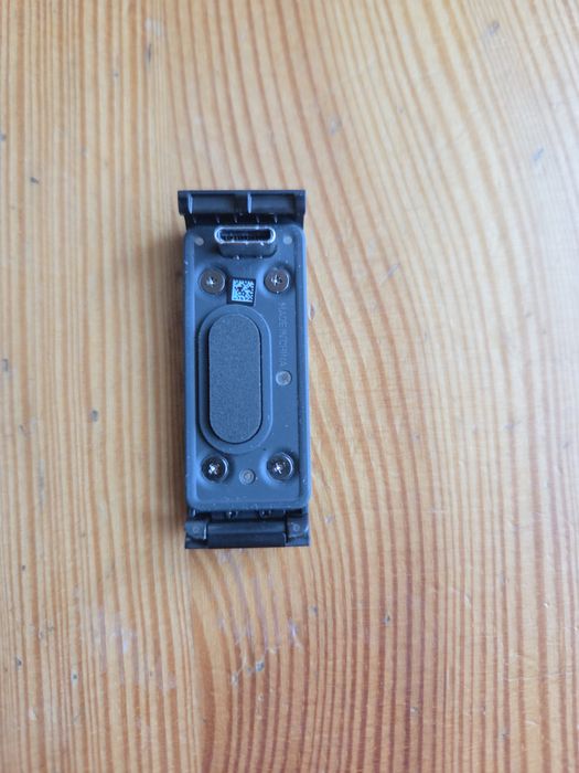 Zestaw do drzwi magnetycznych z kablami zasilającymi. GoPro Hero 13