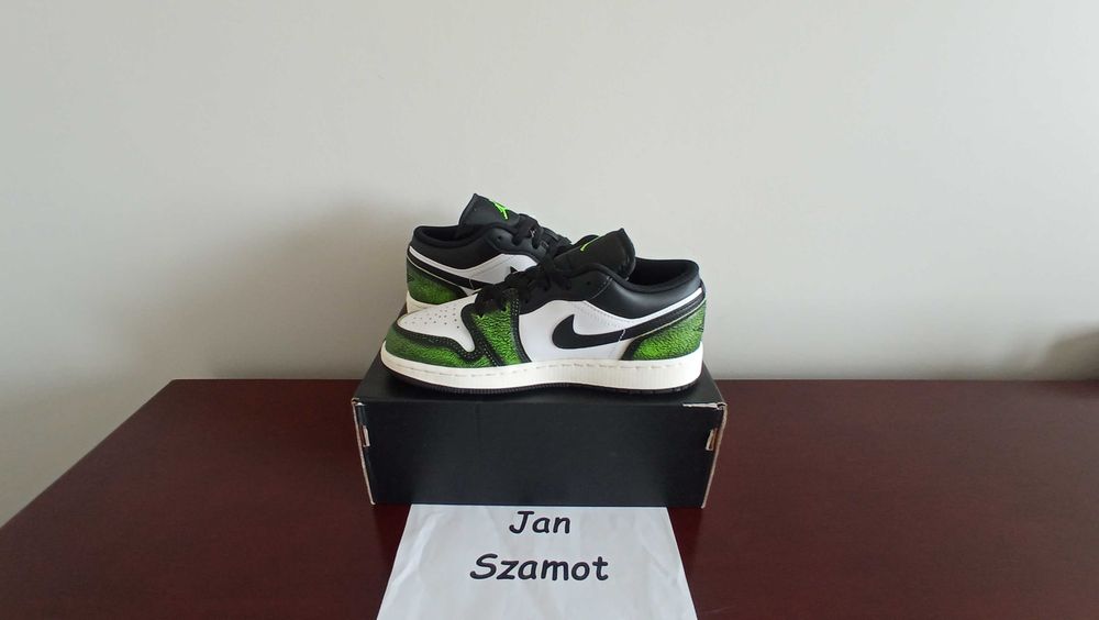 36 Buty Nike Air Jordan 1 Low Black Electric Green
