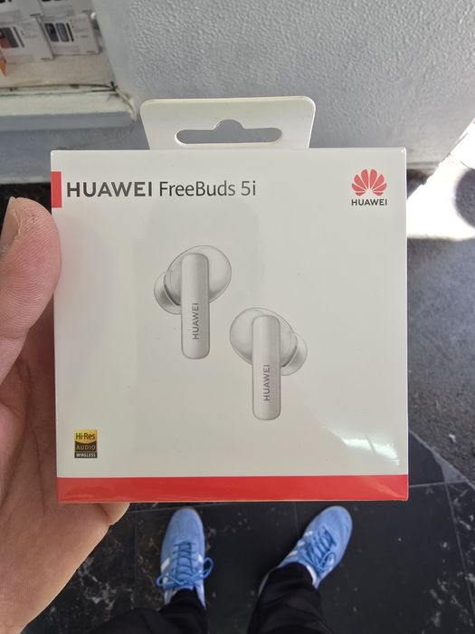 Huawei freebuds 5i.