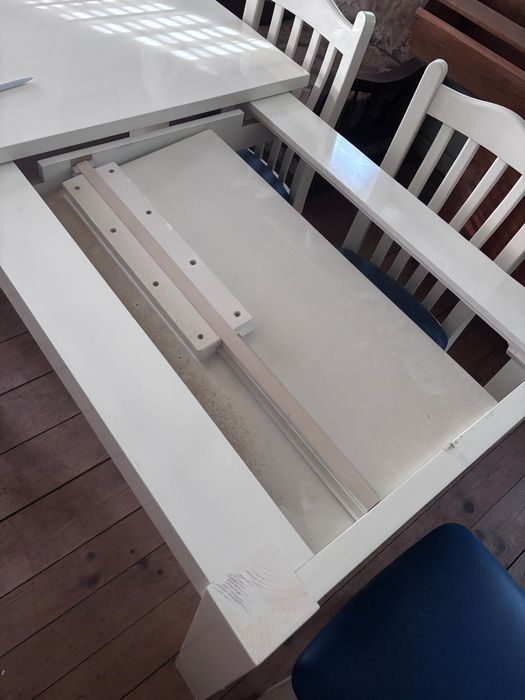 Mesa de jantar extensível + 6 cadeiras