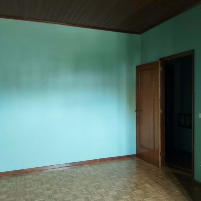 Moradia no centro histórico da Afurada, Junto ao rio Douro e Marinha da Afurada.TRATA O PRÓPRIO. Pronta a habitar.