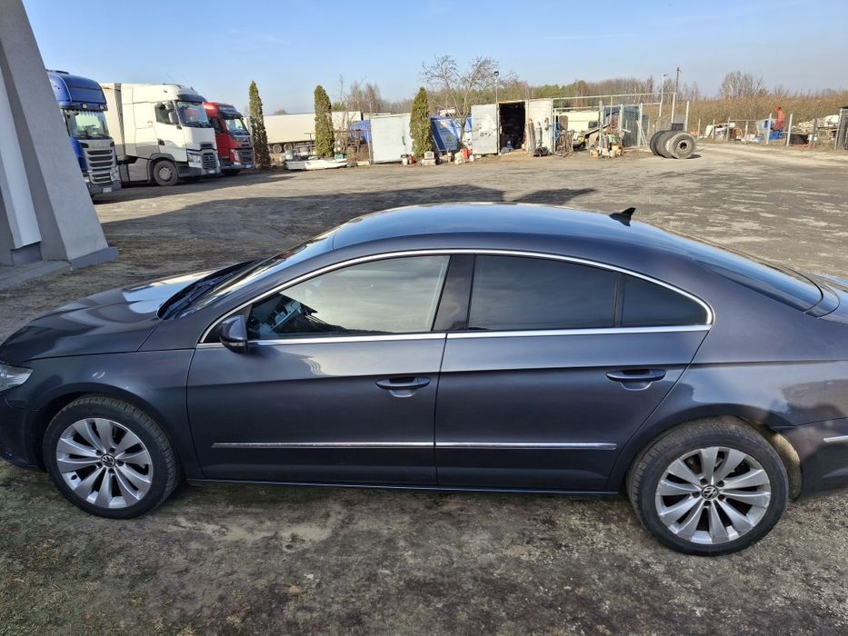 VOLKSWAGEN Passat CC 2010r