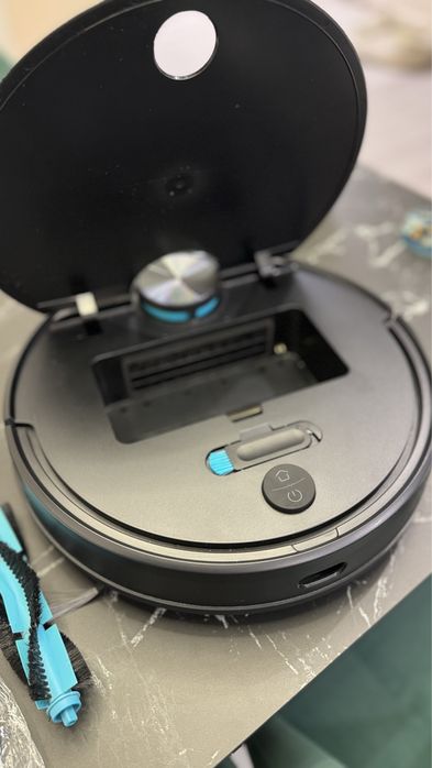 Продам робот пылесос. Робот пилосос. Пилосос xiaomi V3