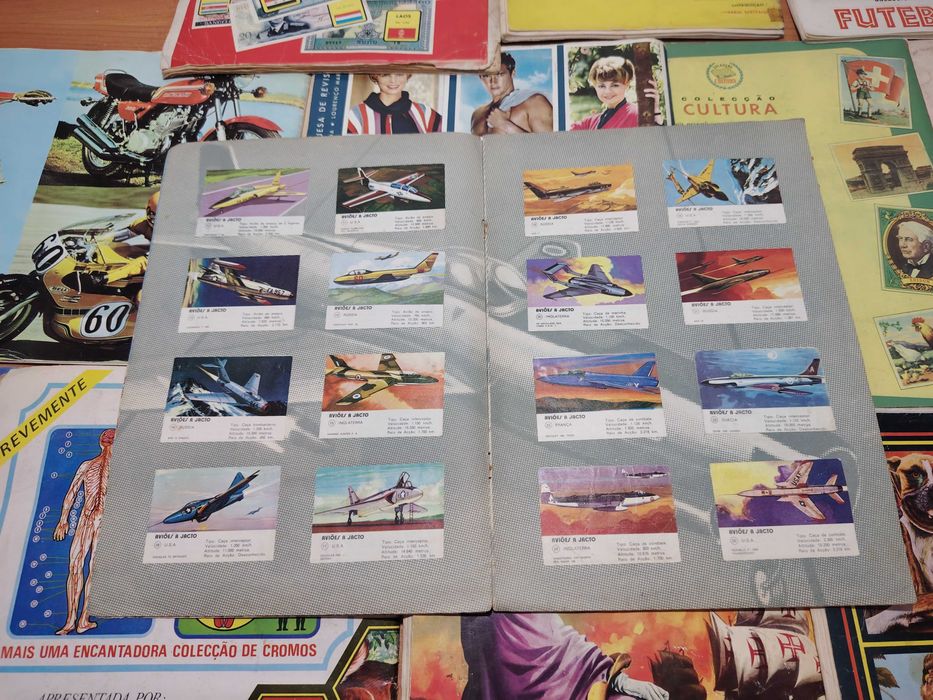 Lote de 12 Cadernetas de Cromos Antigas Completas