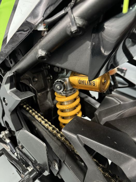 Kawasaki Ninja 400de Pista – Pronta a Correr! Full Extras