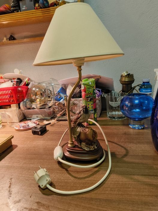 Lampka stołowa z ptaszkiem
