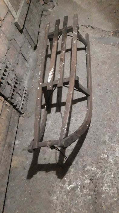 duże sanki z czasów PRLU  (drewniane)