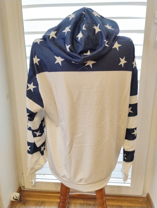 Bluzka z kapturem z nadrukiem rozm XL