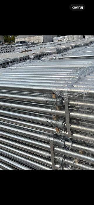 Stemple budowlane, dzwigary, głowice, trójnogi