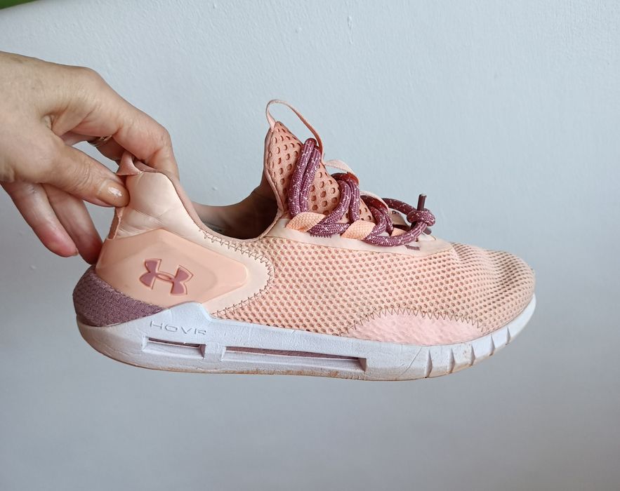Buty sportowe damskie rozmiar 38 marki  Under Armour
