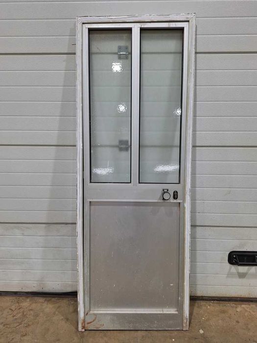 Portas e janelas em aluminio usadas