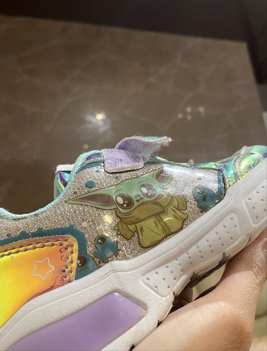 Дитячі кросівки для дівчинки