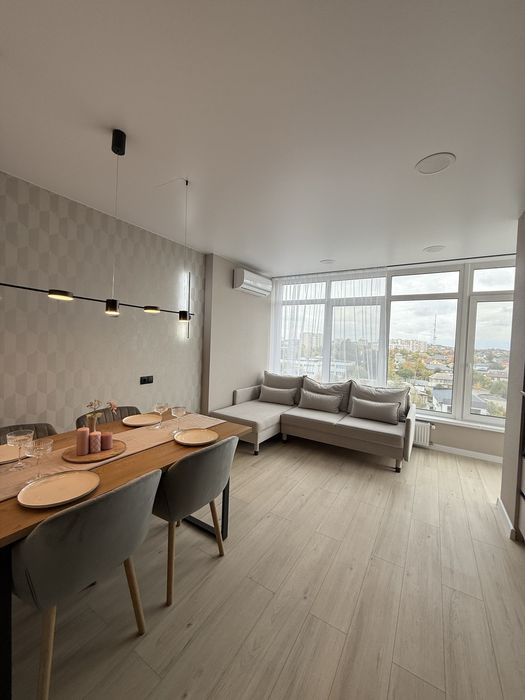 3-кімнатна квартира з видом на Дніпро, два санвузла