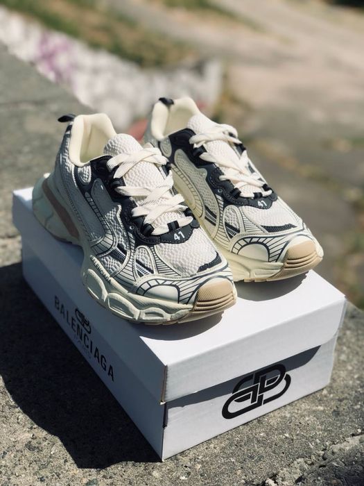 Balenciaga мужские / мало размеров/кожаные кроссовки со скидкой сезона