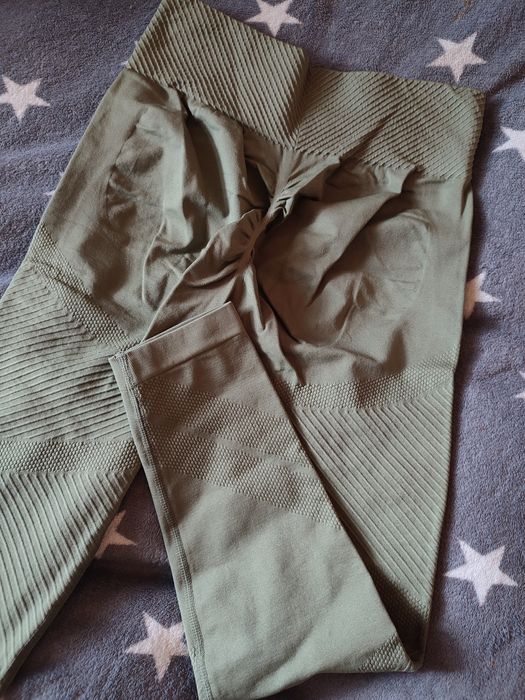 Legginsy sportowe bezszwowe wysoki stan push up M Shein