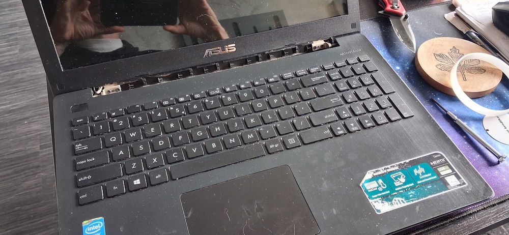 Laptop Asus X553 na części