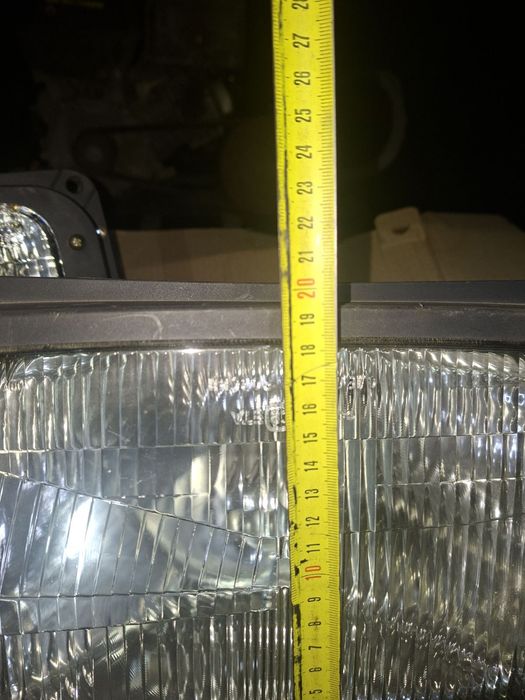 Фари на авто універсальні