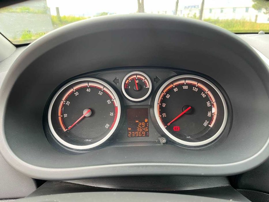 Opel Corsa 1.2 80cv Sport