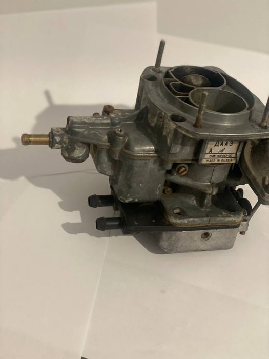 Карбіратор ваз 2105        .