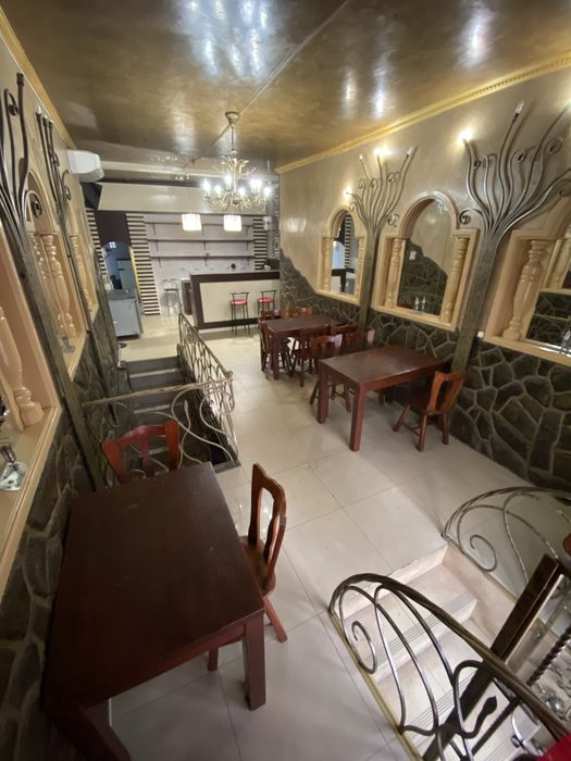 Продам кафе-бар у центрі Берегова