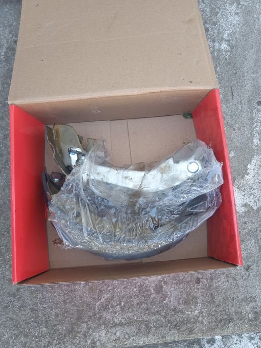 Гальмівні  колодки до Форд.