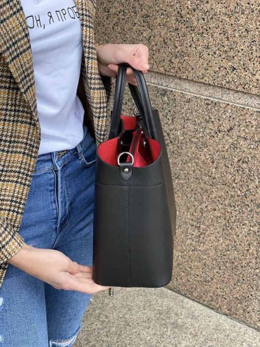 Сумочка из натуральной кожи