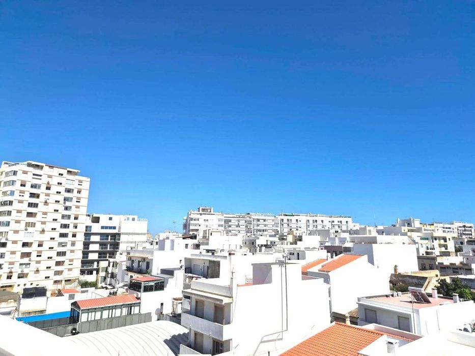 Penthouse T2 nova com garagem em Faro