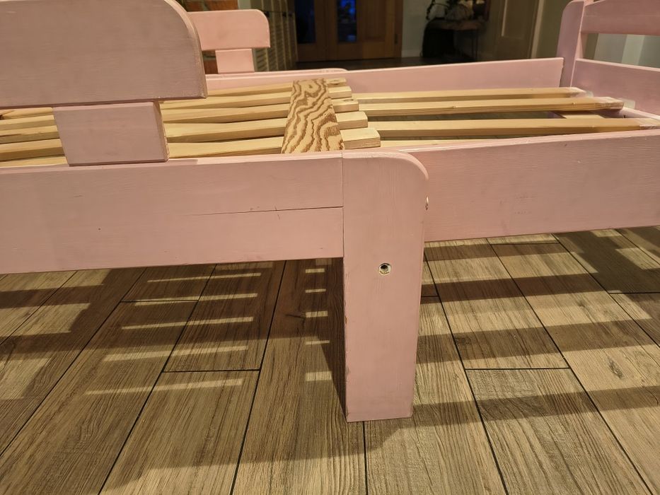 Łóżeczko rosnące z dzieckiem