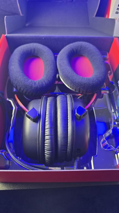 Kit Gaming HyperX | Pulsefire Haste 59g + Cloud II + Caixa