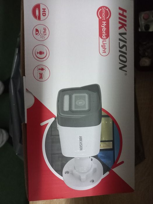 Ip відеокамера hikvision ds-2cd1043g2-liuf 4мп (4мм)