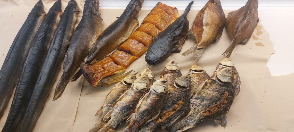 Щука, окунь сушена плотва з ікрою в'ялена таранка