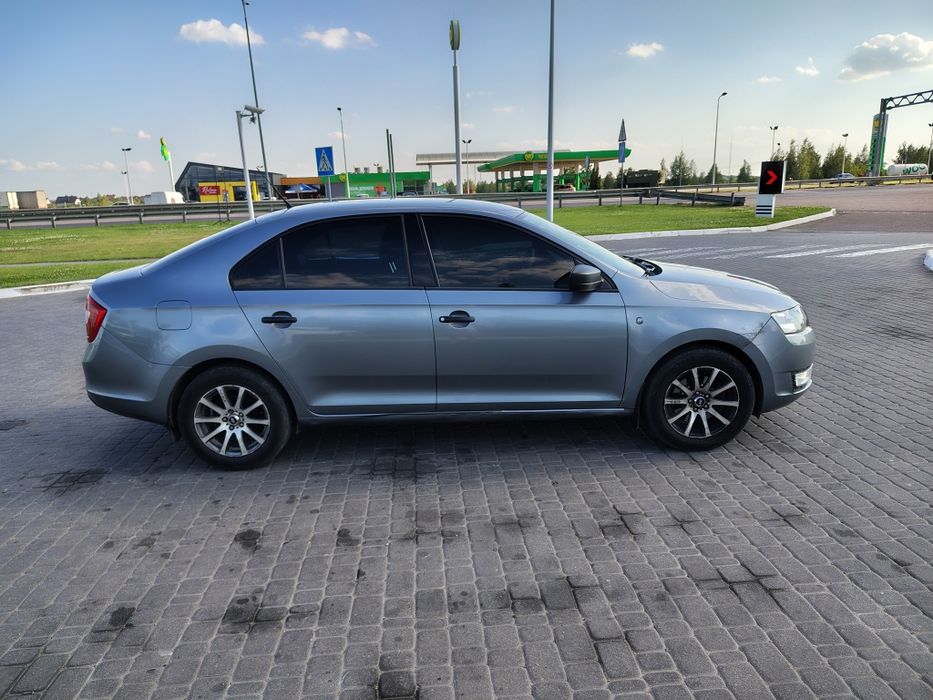 Продам терміново !.Skoda Rapid 1.6 газ/бенз